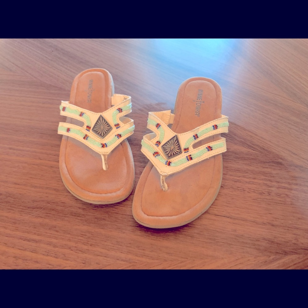 Minnetonka Flip Flop